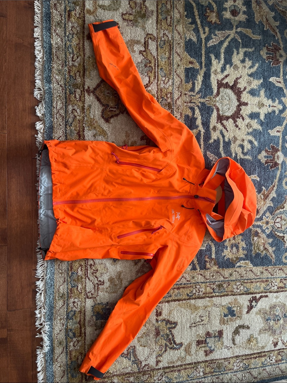 ARC’TERYX Women’s Beta Jacket